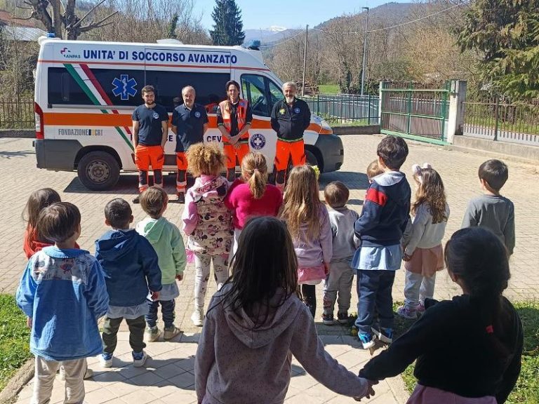 RIVISTAfotocrocebiancaceva